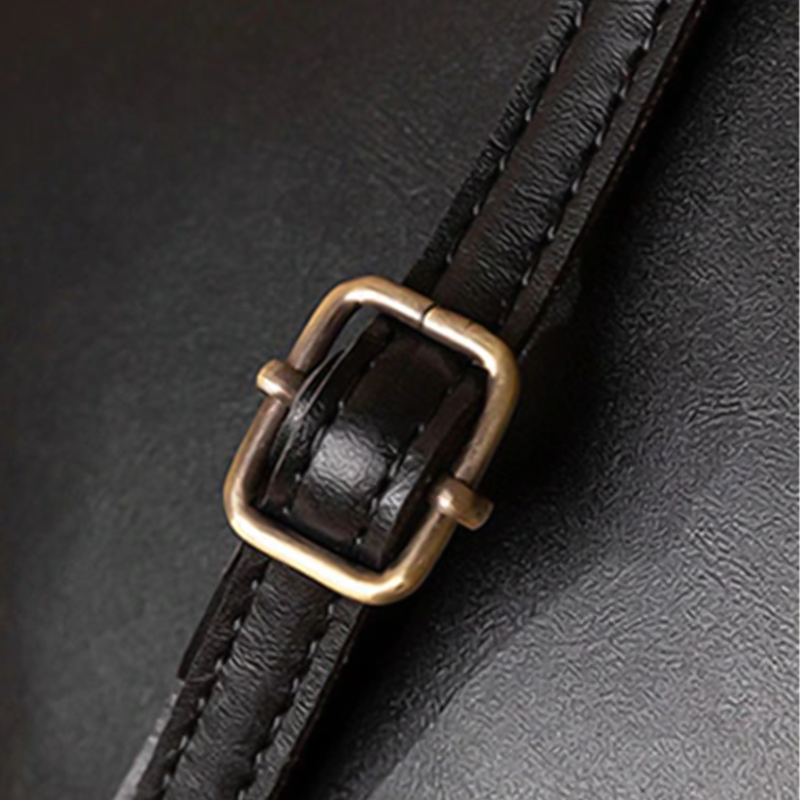 Sac en Cuir Vintage à Fermoir Baiser - L'Essentiel Rétro Chic de Grace