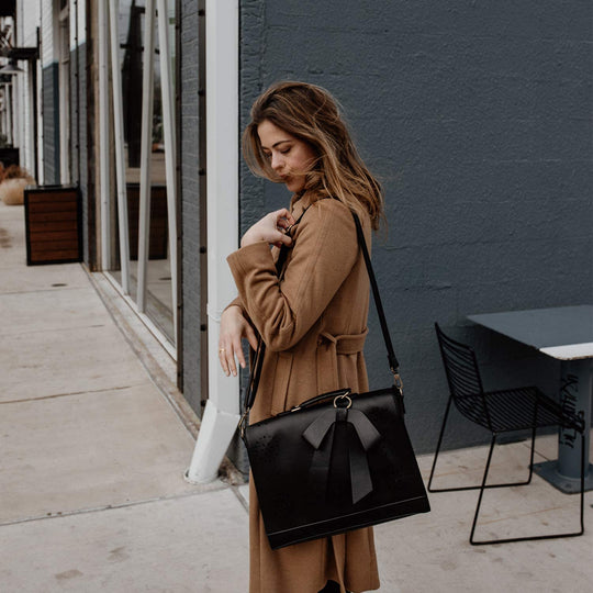 Le Sac à Main Élégant avec Nœud de Grace