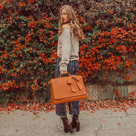Le Sac à Main Élégant avec Nœud de Grace