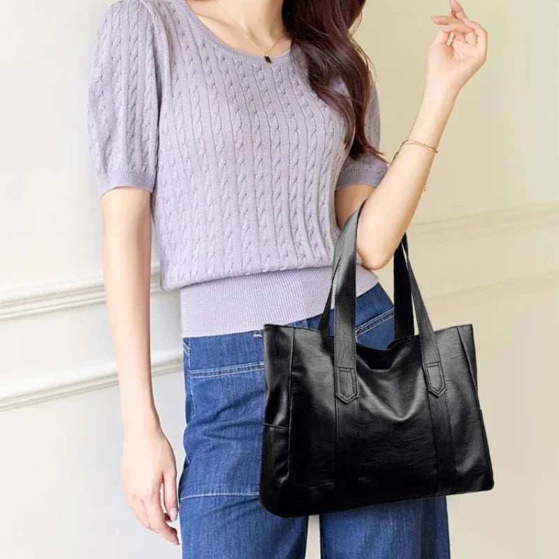 Luxe Minimaliste de Grace | Sac à Bandoulière en Cuir Souple