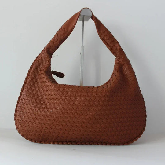 Sac Hobo en Cuir Tressé - Artisanat Intemporel de Grace
