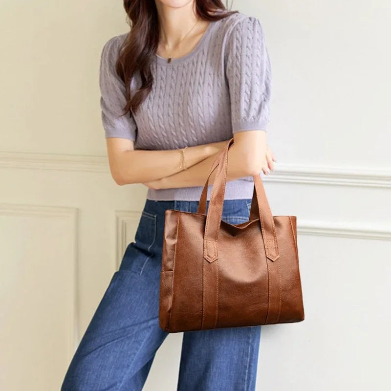 Luxe Minimaliste de Grace | Sac à Bandoulière en Cuir Souple