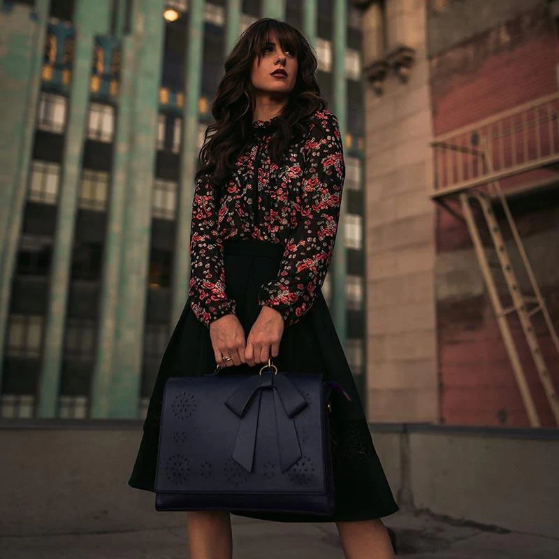 Le Sac à Main Élégant avec Nœud de Grace